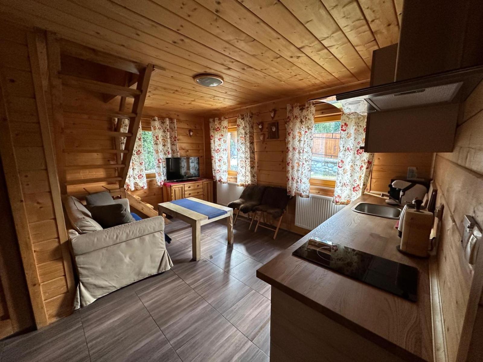Marang Domki I Apartamenty ชเจอร์ค ภายนอก รูปภาพ